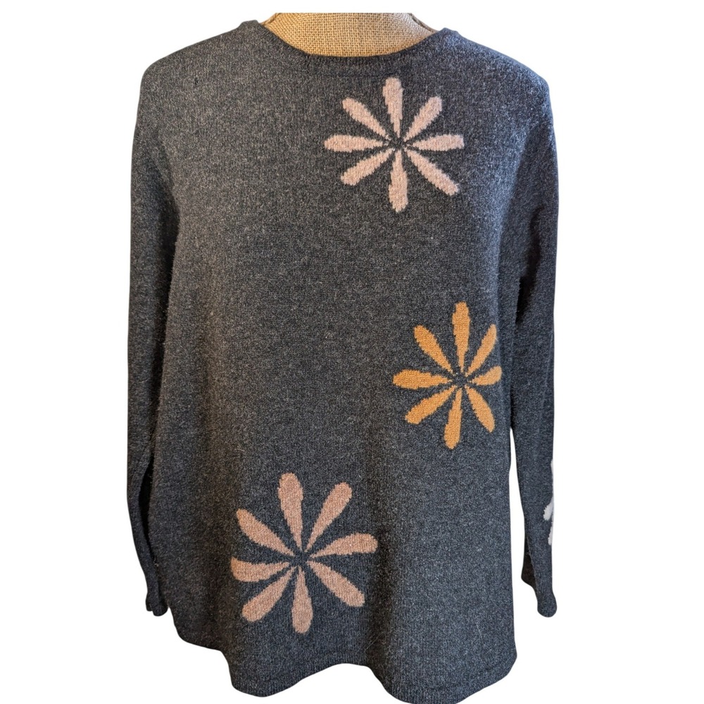 NoOoK Denmark Women's Charcoal Gray‎ 100% Lambswool Trending Daisies Sweater XL